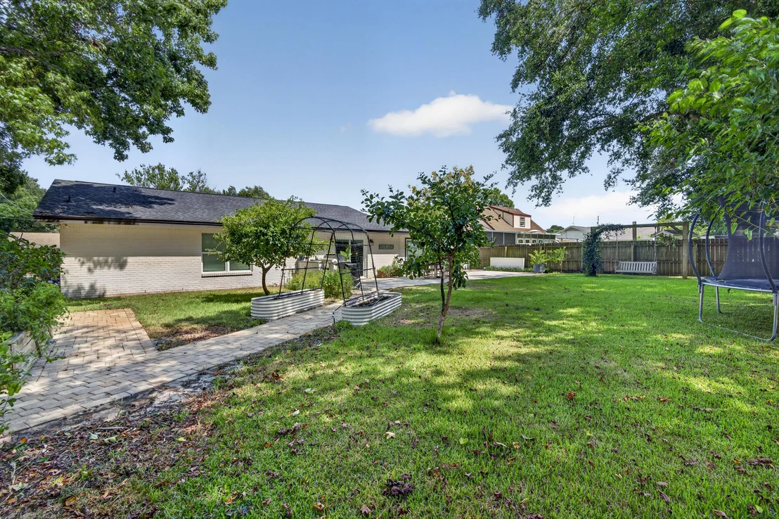 Photo of 403 Spring Lane