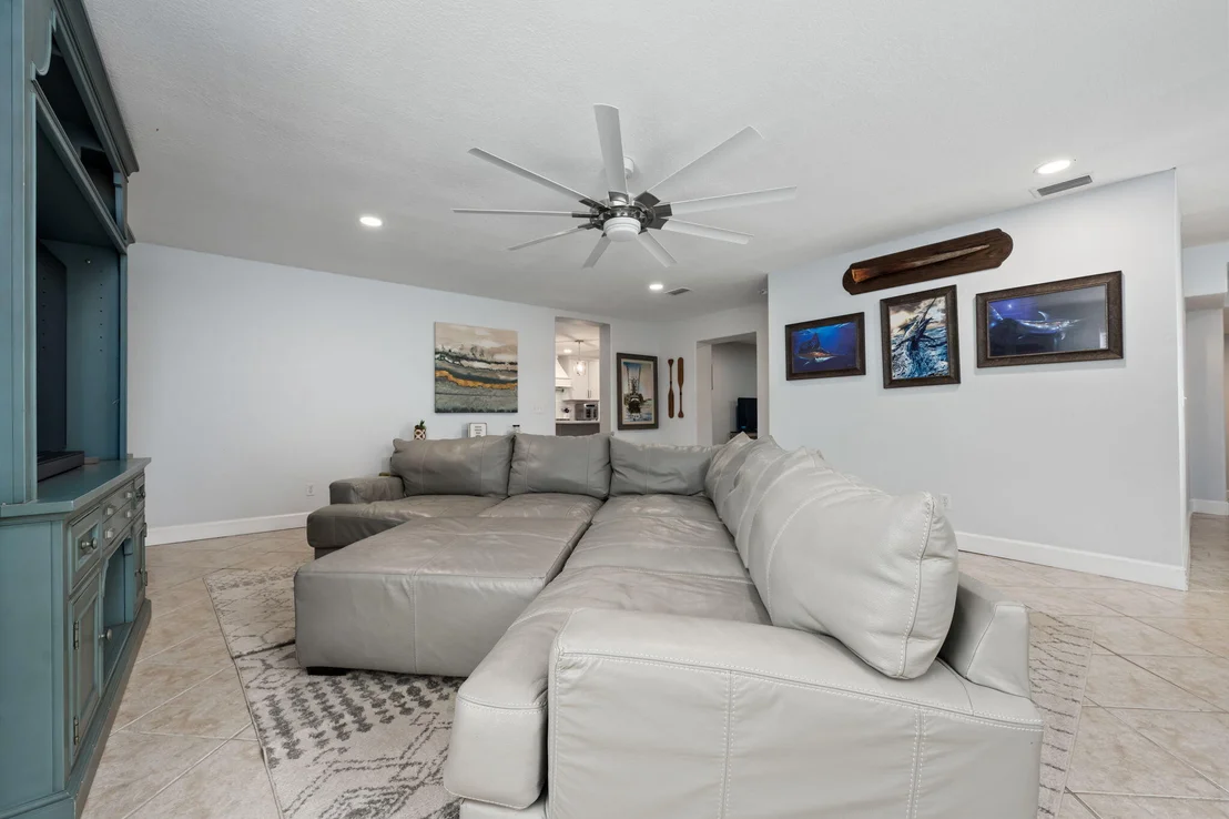 Photo of 255 Edge Avenue