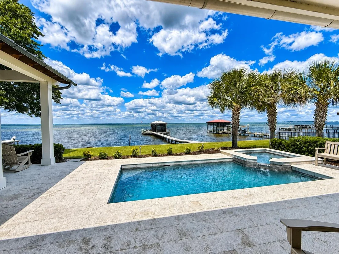 Photo of 932 Shore Drive