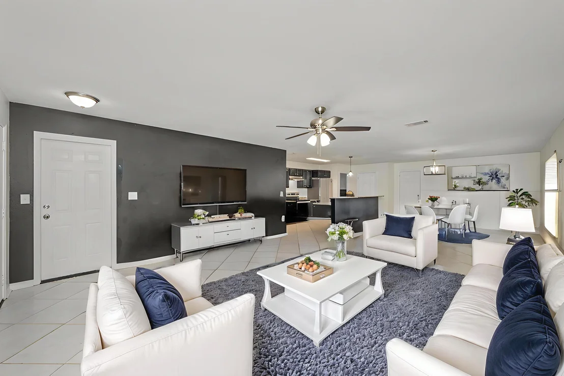 Photo of 5134 S Lake Drive
