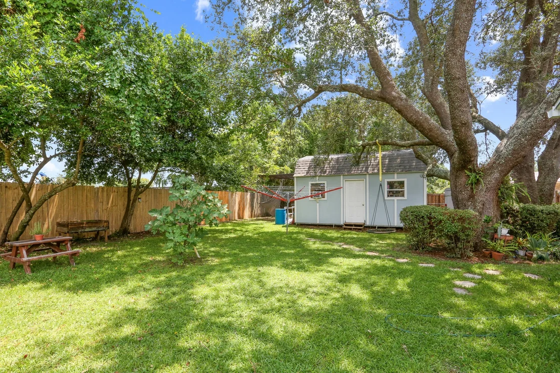 Photo of 424 Dracena Way