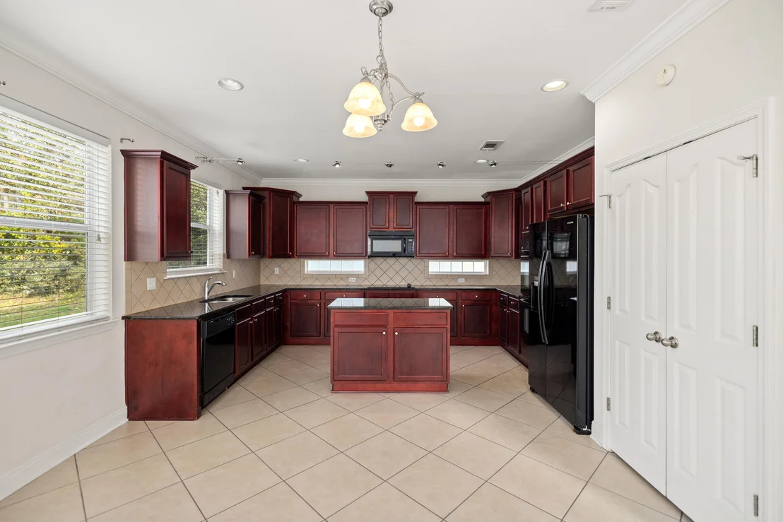 Photo of 876 Solimar Way