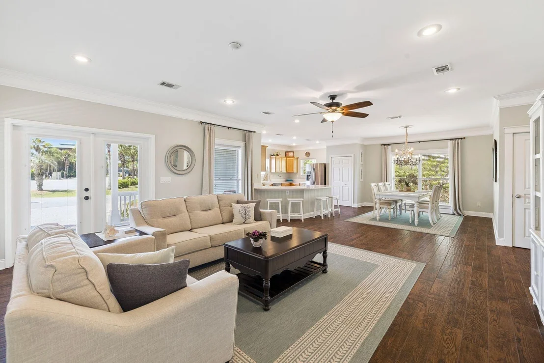 Photo of 14 Breezeway Boulevard