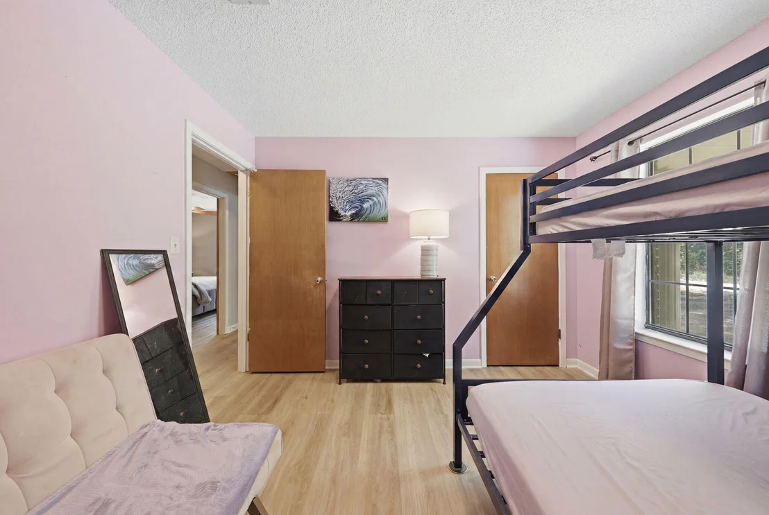 Photo of 532 Springtime Avenue
