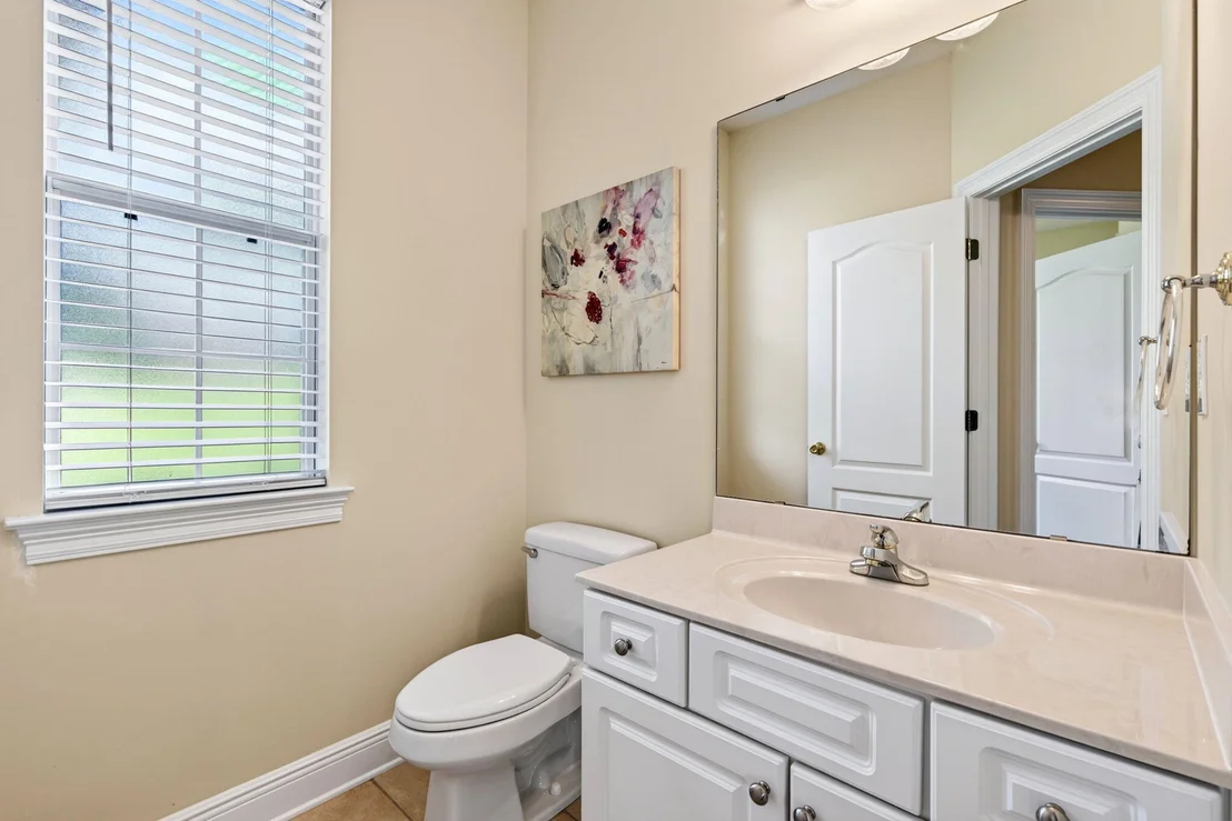 Photo of 601 W Lynn Brook