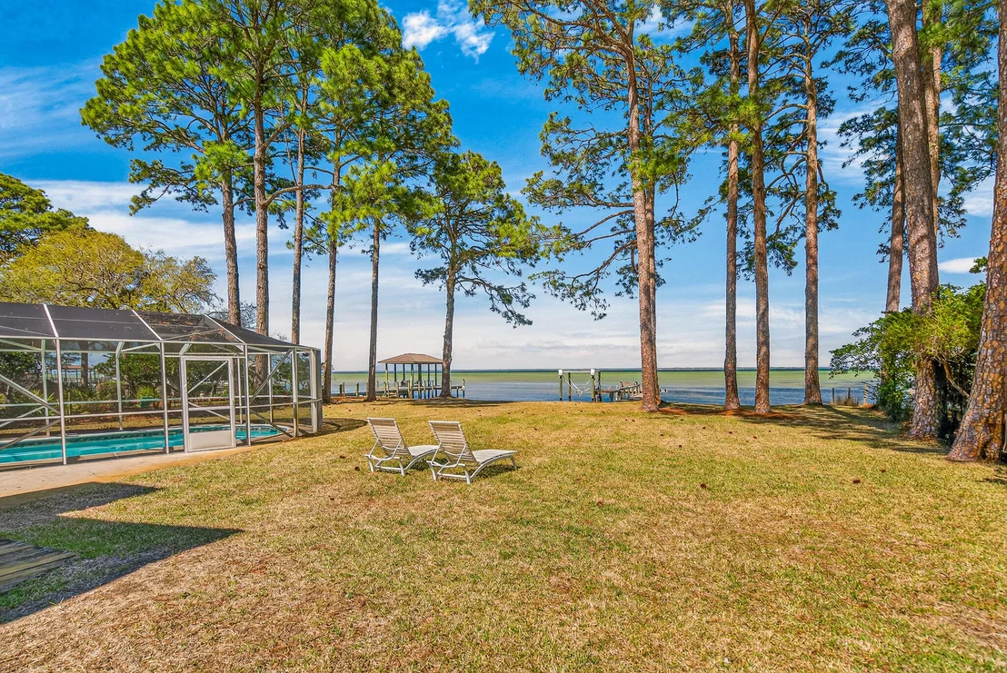 Photo of 186 Bayshore Drive