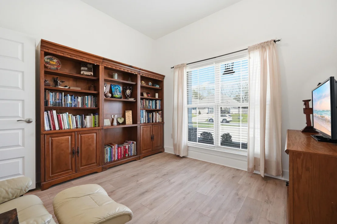Photo of 6297 Howie Way