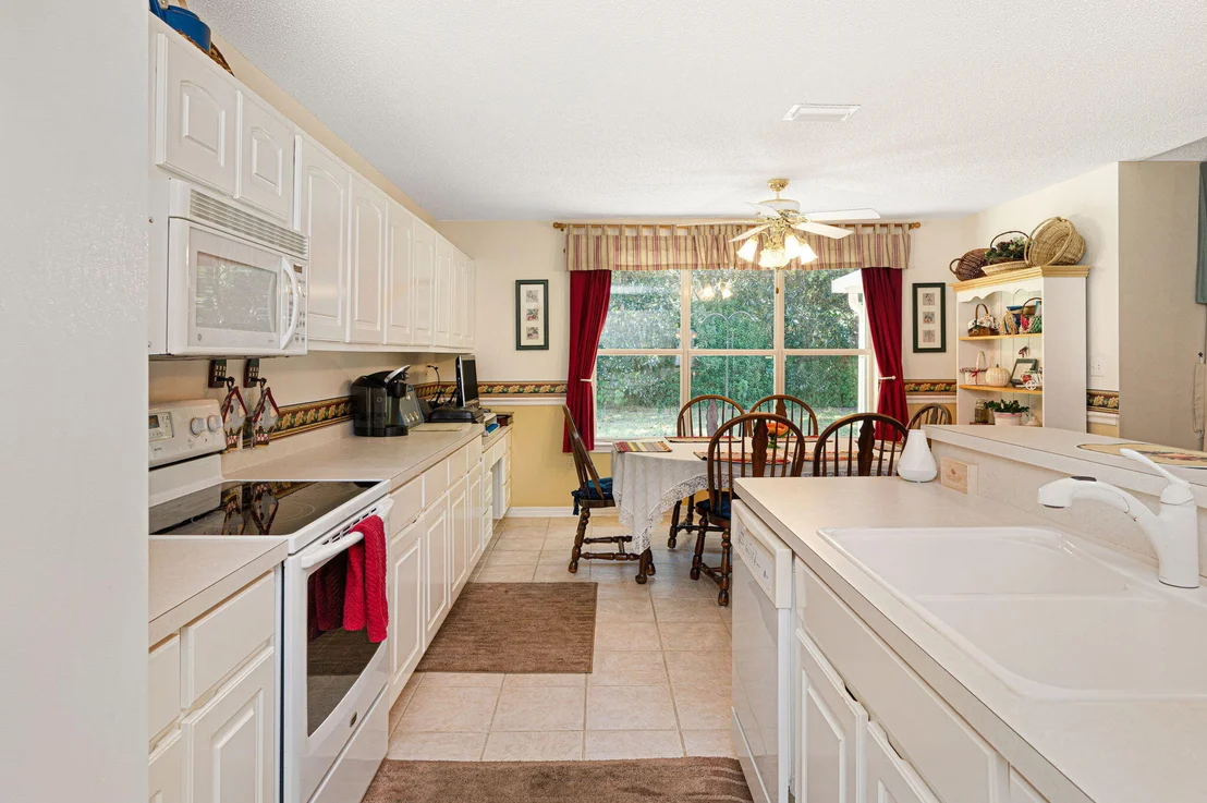 Photo of 5843 Saratoga Drive