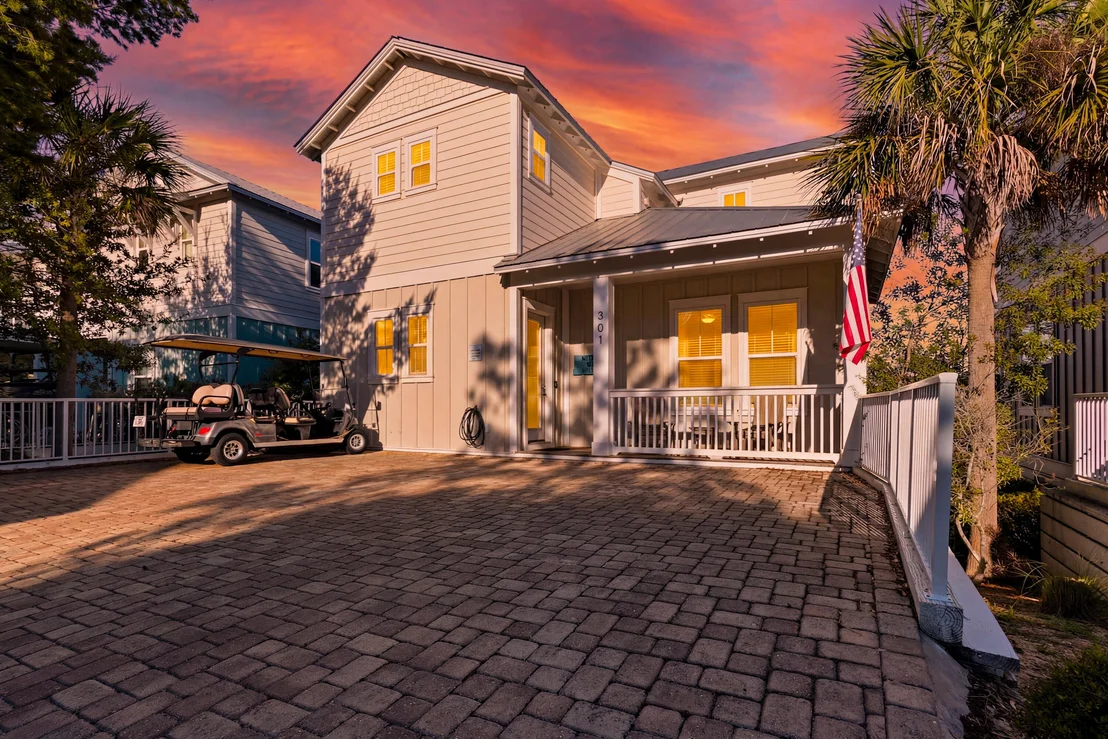 Photo of 301 Gulfview Circle