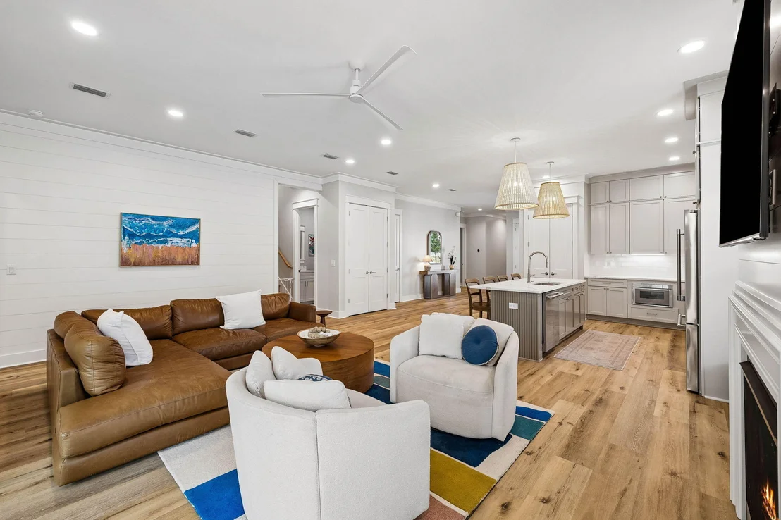 Photo of 123 E Pollard Cove