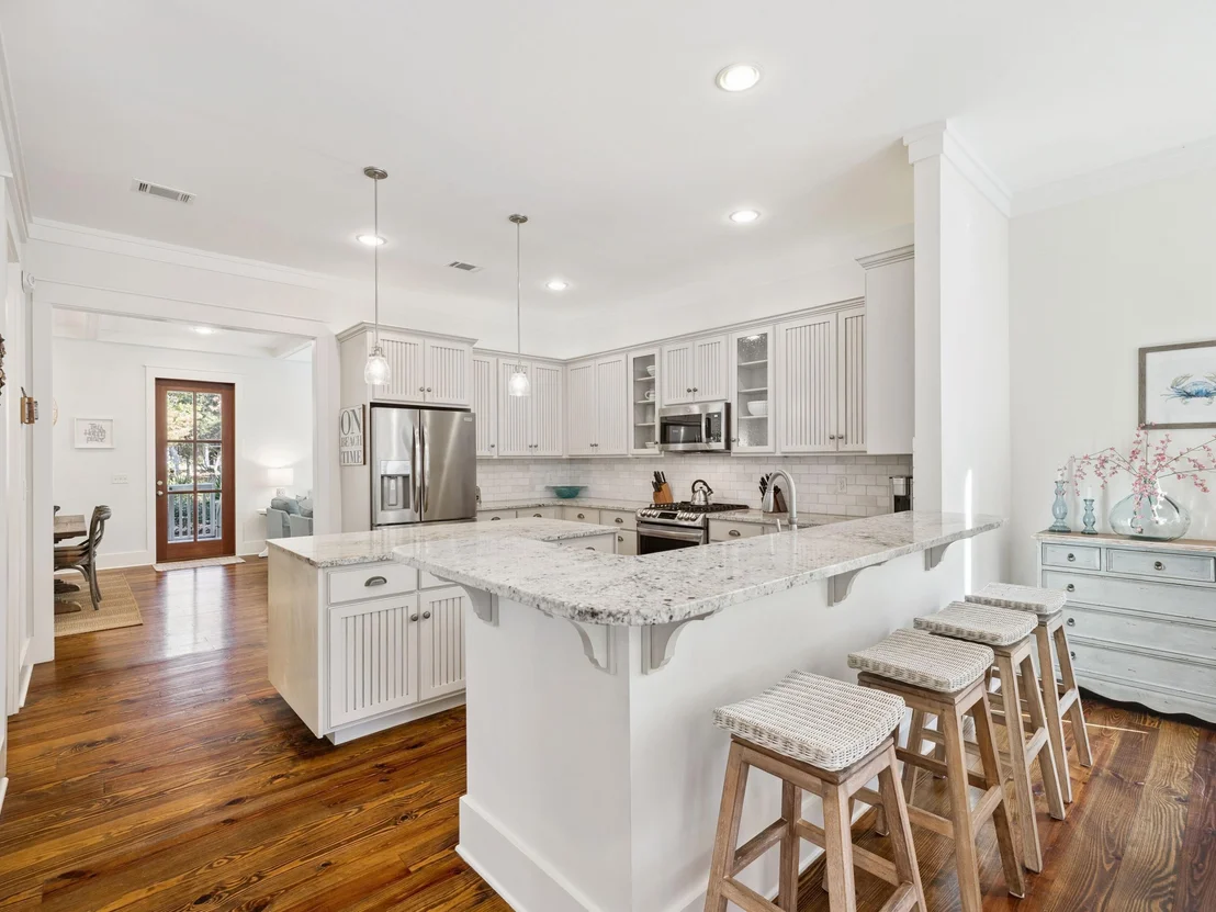 Photo of 384 Red Cedar Way