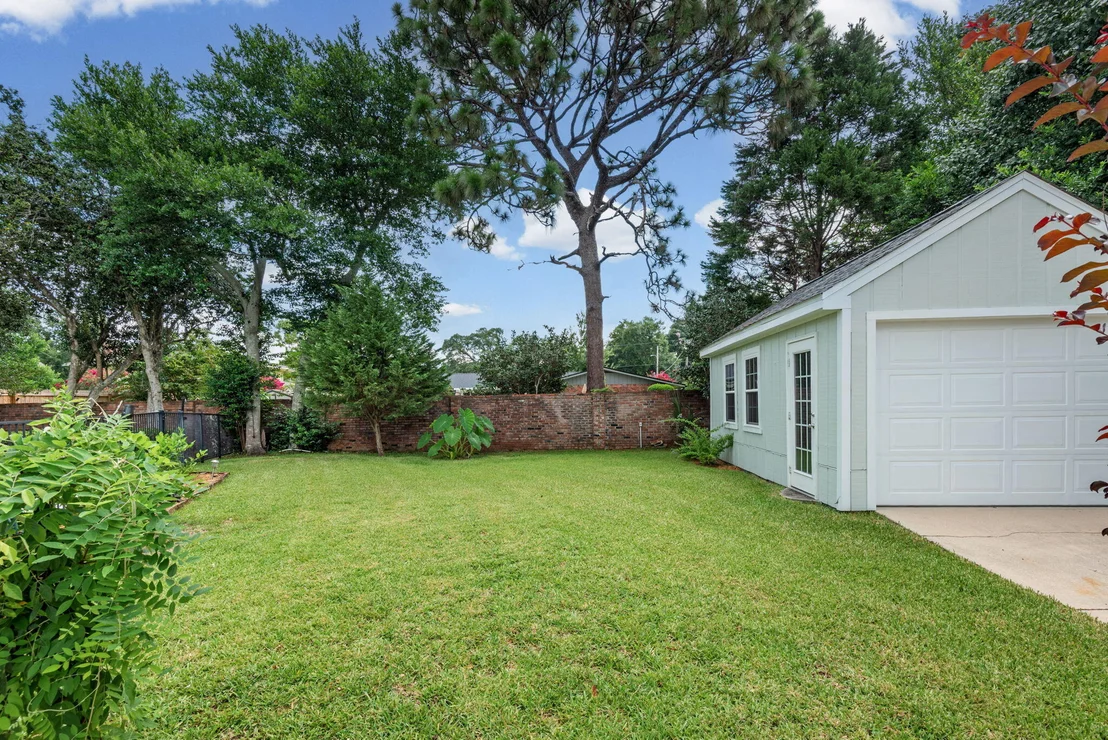 Photo of 5 Maple Avenue