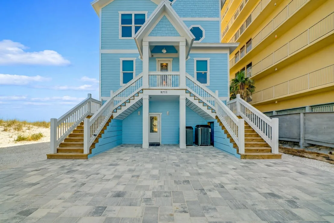 Photo of 8711 Surf Drive
