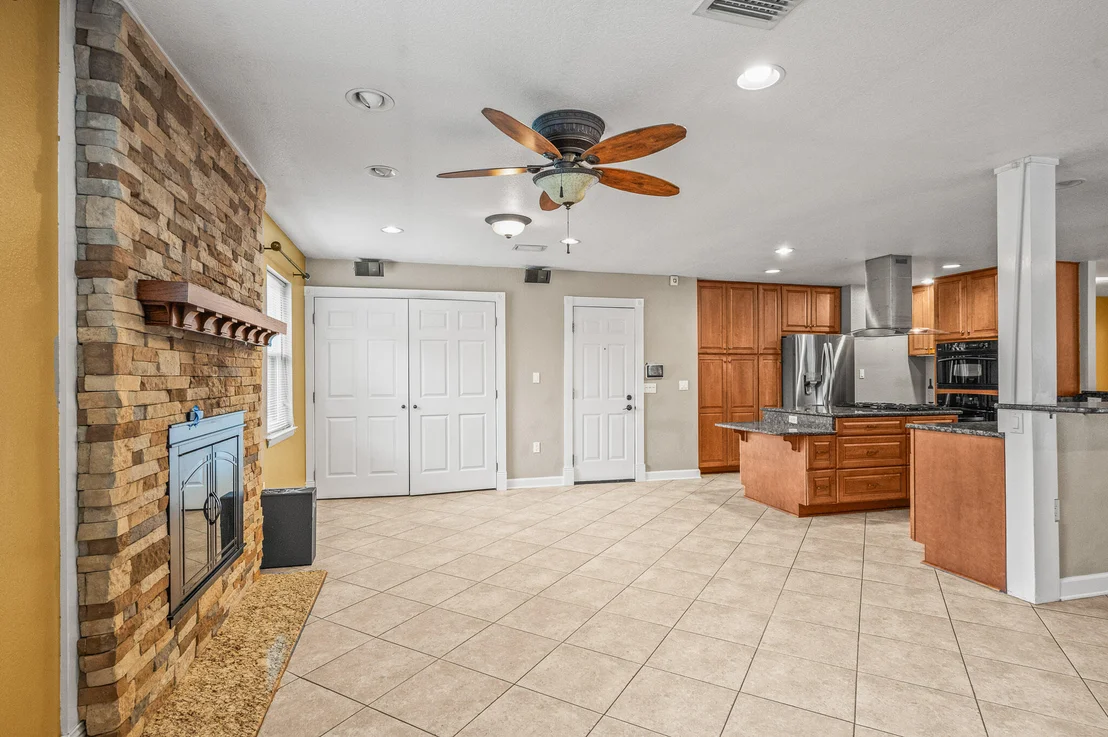 Photo of 3 NE Windsor Lane