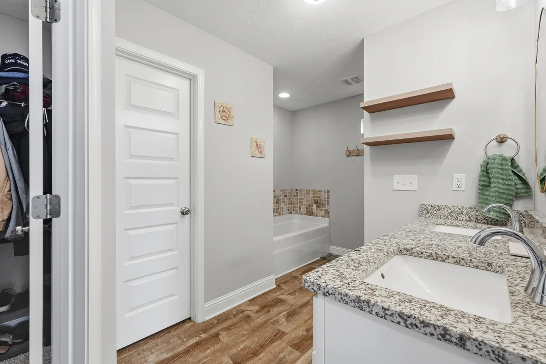 Photo of 5302 Moore Loop