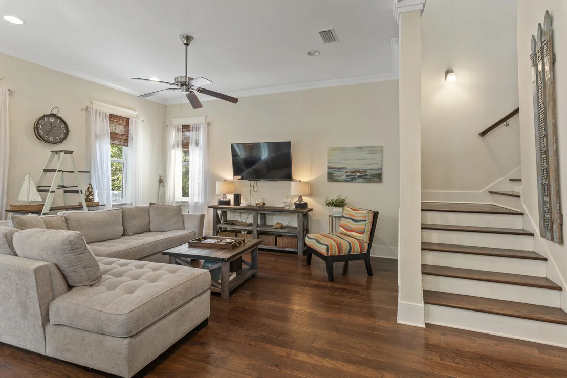 Photo of 470 Gulfview Circle