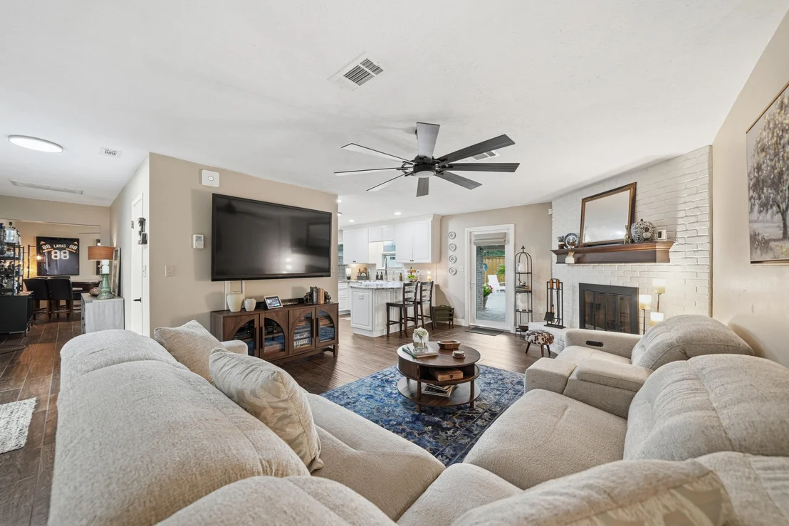 Photo of 18 Pebble Beach Drive