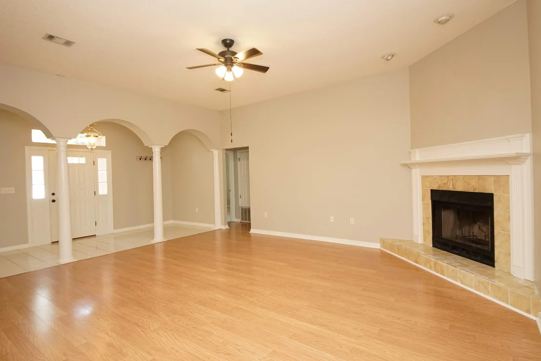 Photo of 1631 Parkside Circle