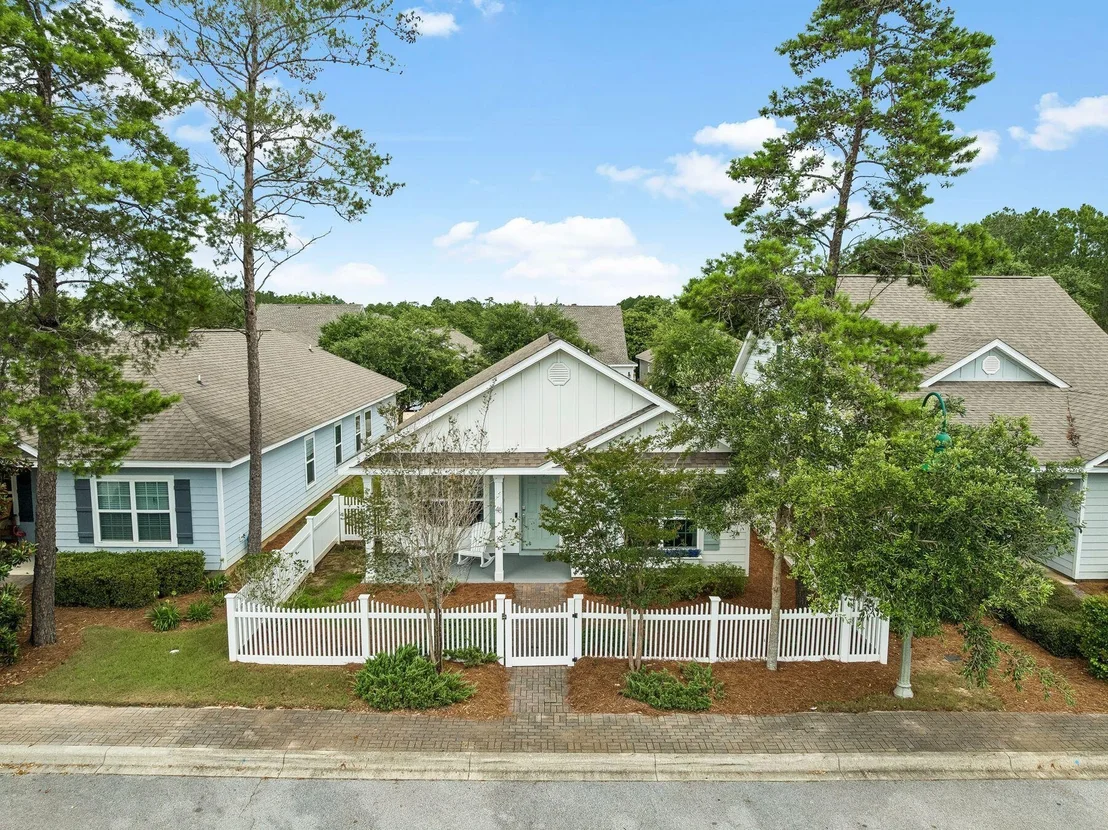 Photo of 48 Sarona Street