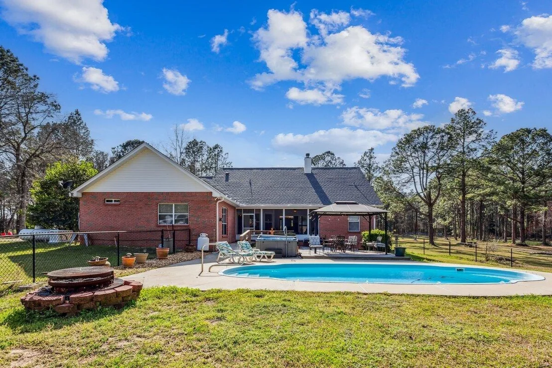 Photo of 1471 Hwy C 180