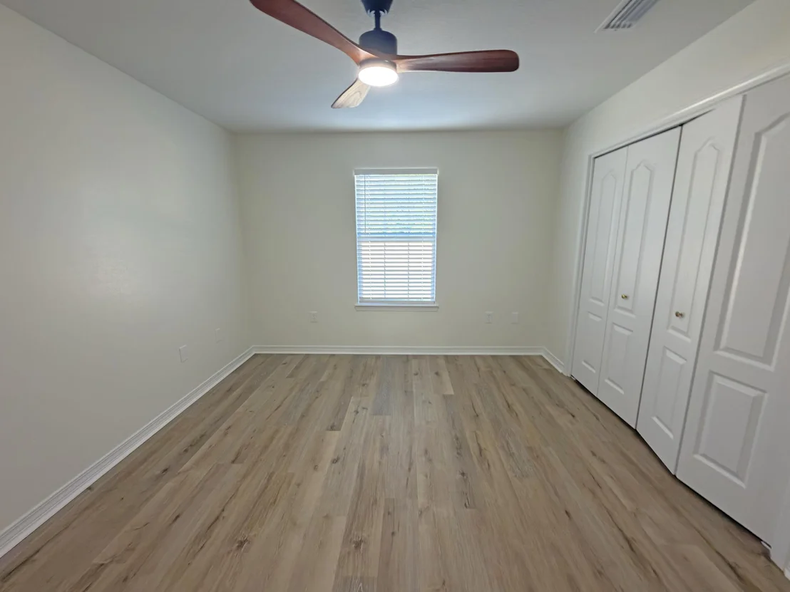 Photo of 6121 Robin Road