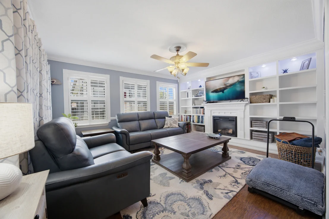 Photo of 325 Echo Circle