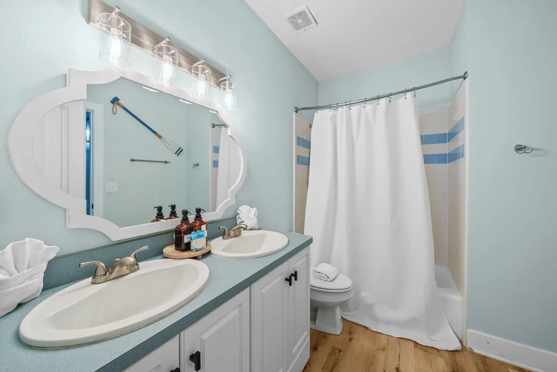 Photo of 8221 Surf Drive