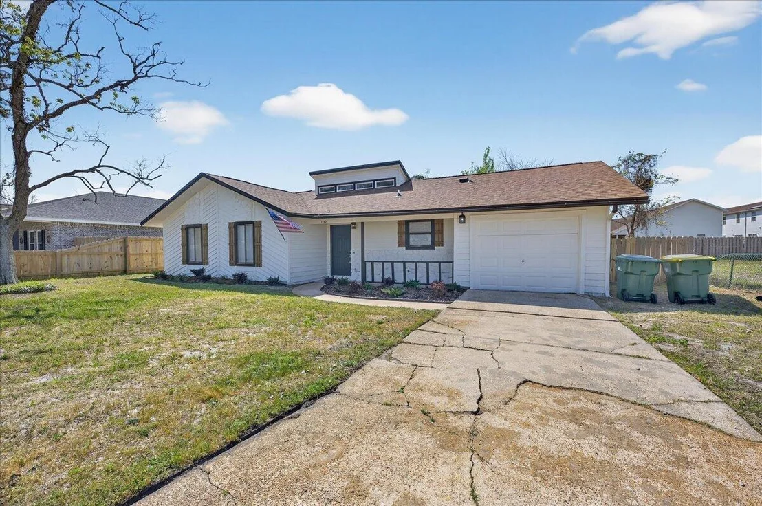 Photo of 1102 Quail Circle