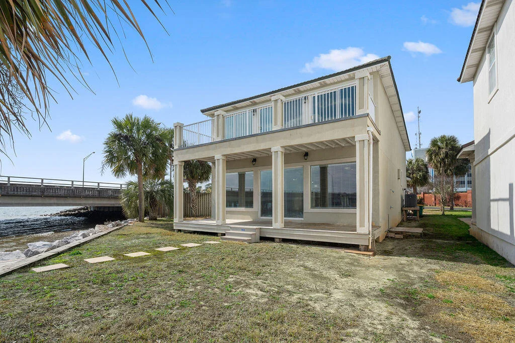 Photo of 901 Lighthouse Road