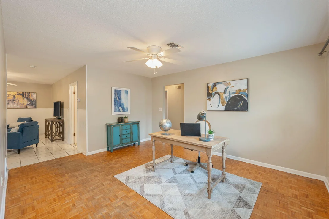 Photo of 1005 Julia Avenue