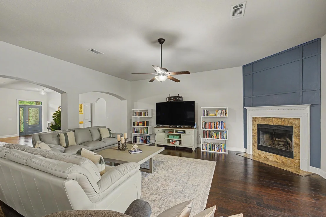 Photo of 9177 Iron Gate Boulevard