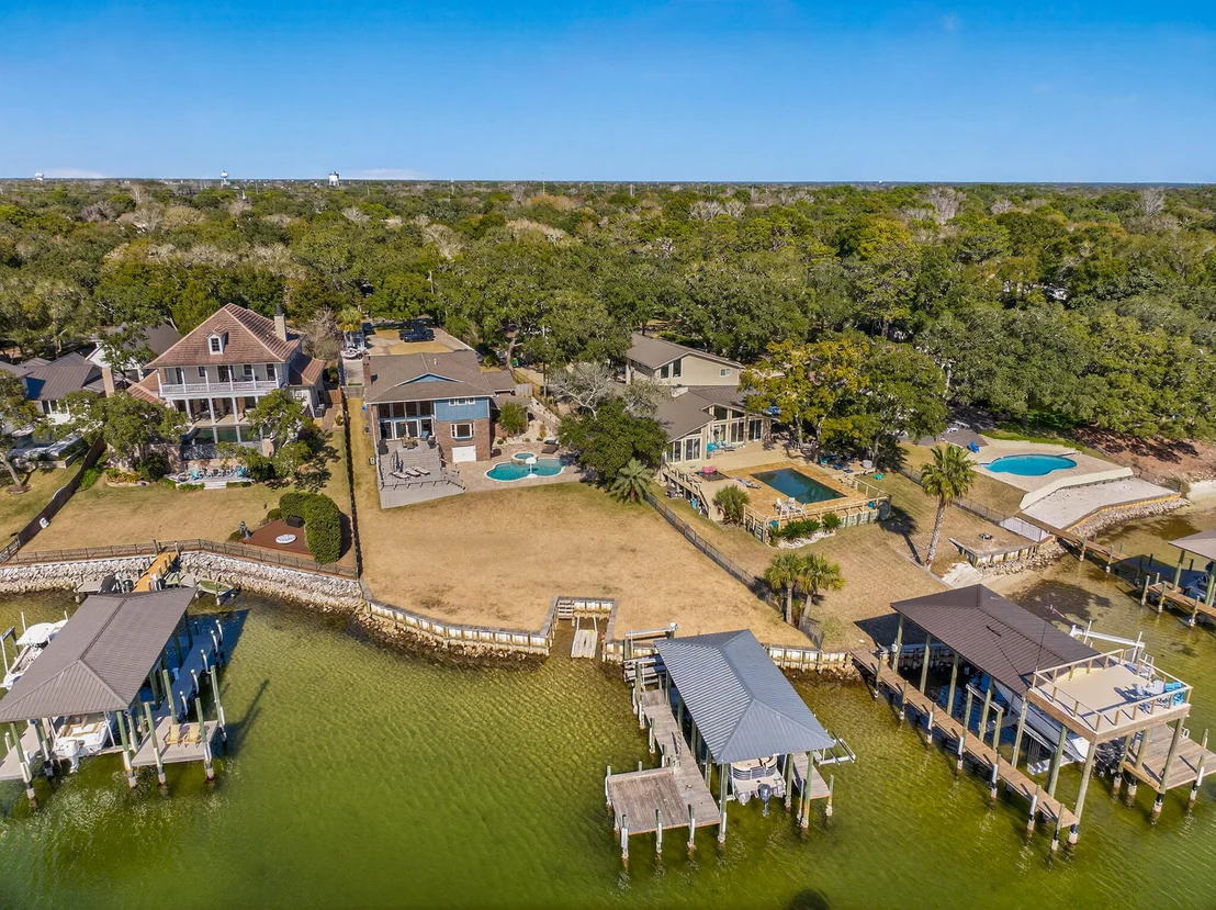 Photo of 228 Lafitte Crescent
