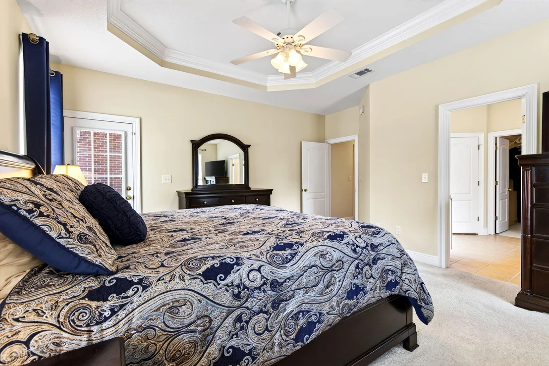 Photo of 601 W Lynn Brook