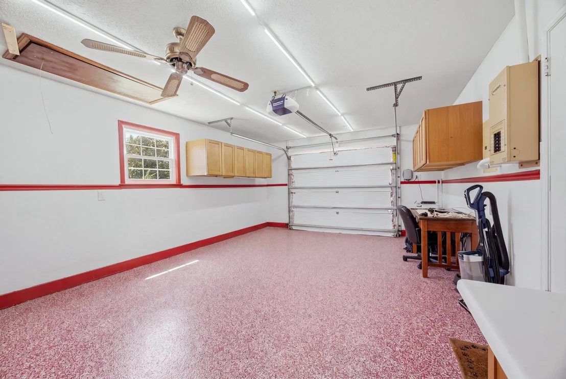 Photo of 220 W Walker Circle