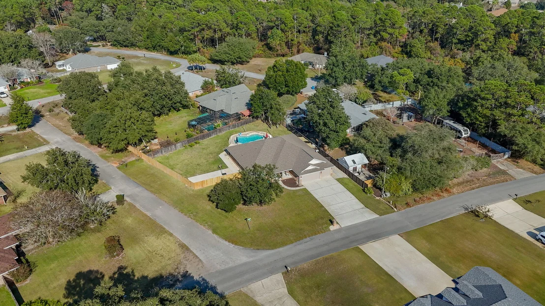 Photo of 2365 Crescent Road