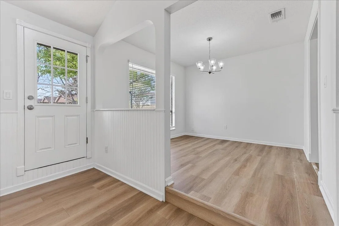 Photo of 1102 Quail Circle