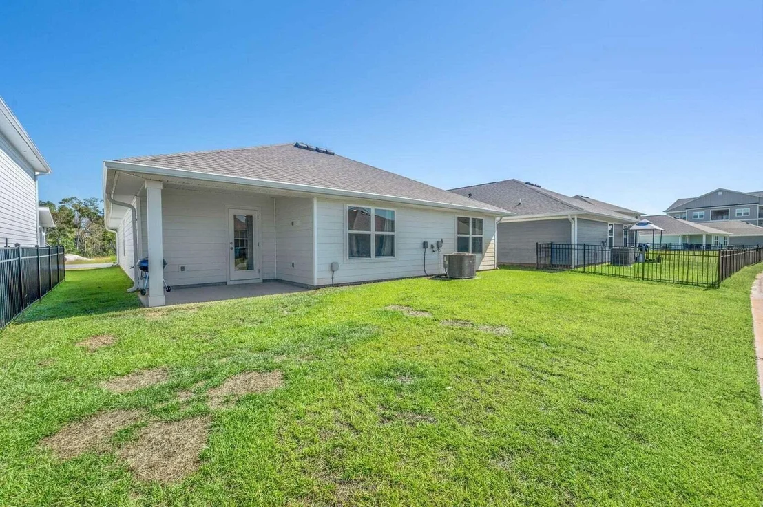 Photo of 103 Riverwalk Circle