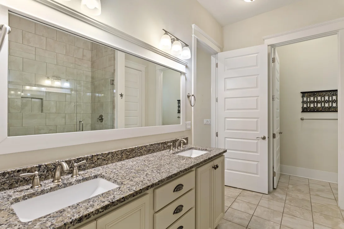 Photo of 470 Gulfview Circle