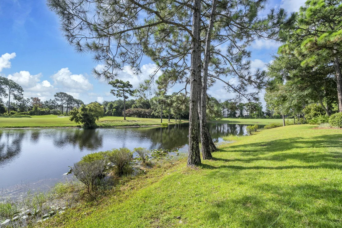 Photo of 4470 Stonebridge Road