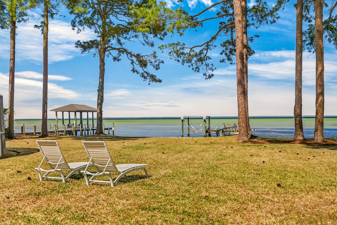 Photo of 186 Bayshore Drive