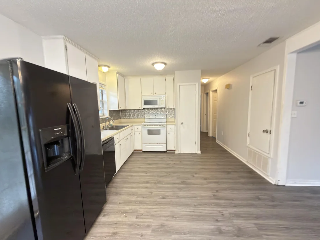Photo of 208 Forrest Parkway