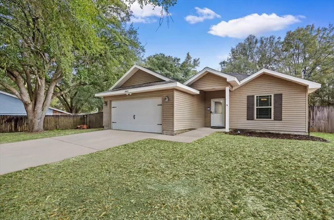Photo of 8445 Rynes Circle