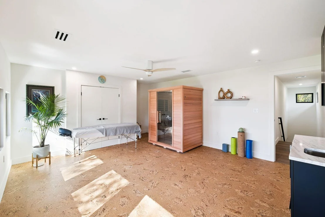 Photo of 1435 Bayshore Drive