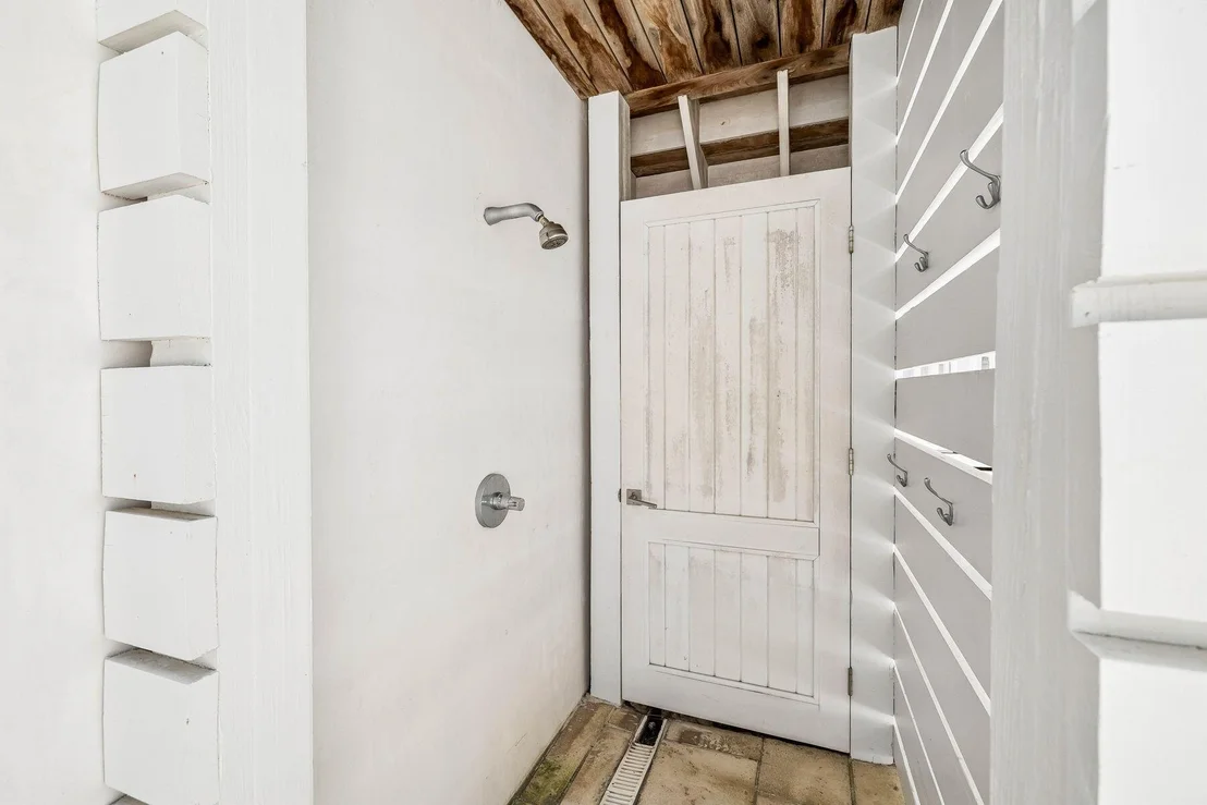 Photo of 179 E Kingston Road