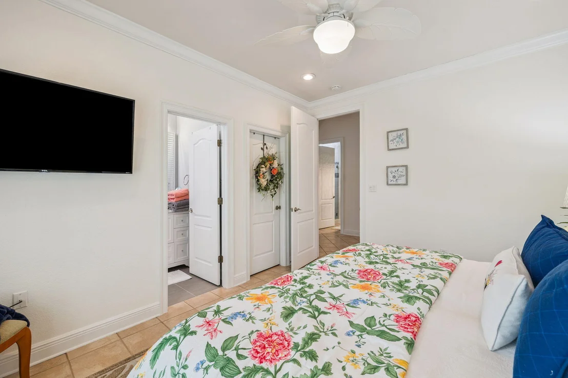 Photo of 4732 Papaya Park