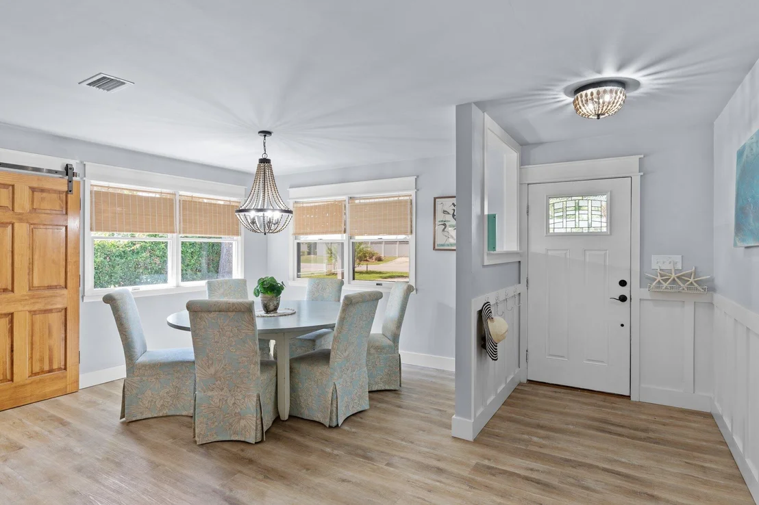 Photo of 850 Forest Shore Drive