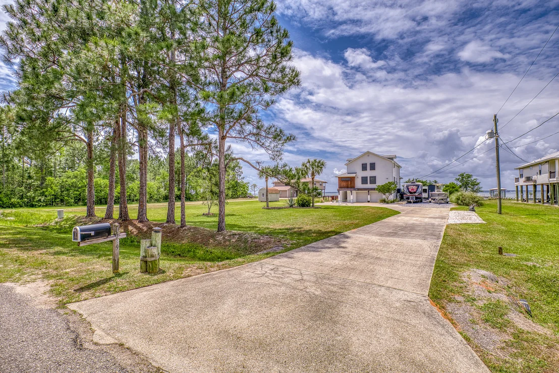 Photo of 1089 Pearson Road