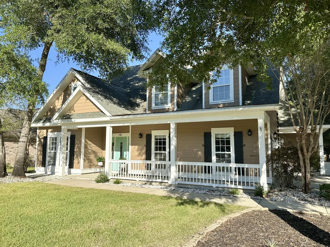 Photo of 786 Symphony Way