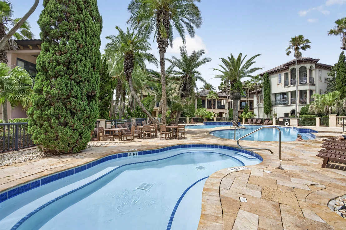 Photo of 212 Rue St Tropez