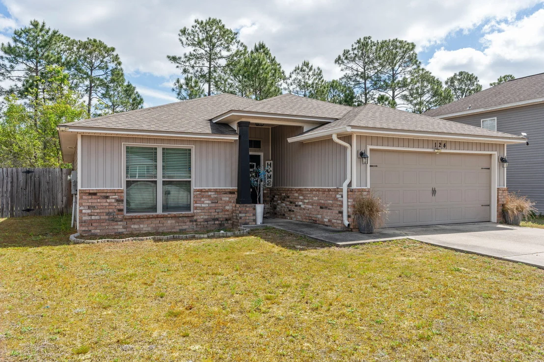 Photo of 124 Lillian Way